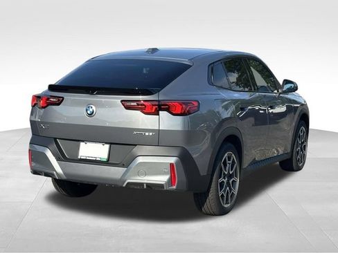 New 2026 BMW X2 xDrive28i w/ Convenience Package AWD/4WD image 4
