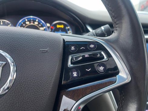 Used 2013 Cadillac XTS Platinum image 30