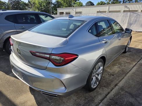 Used 2023 Acura TLX w/ Technology Package FWD image 4