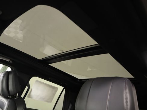 New 2026 Lincoln Navigator Reserve AWD/4WD image 16