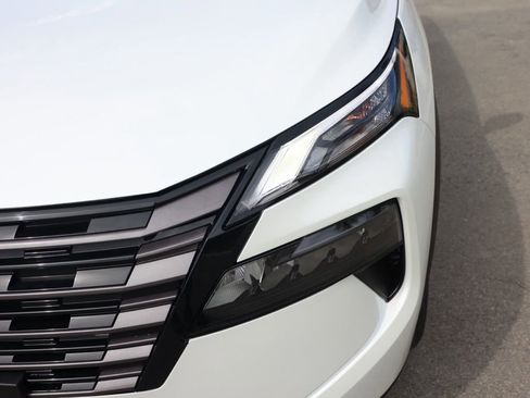 New 2026 Nissan Rogue SV image 10