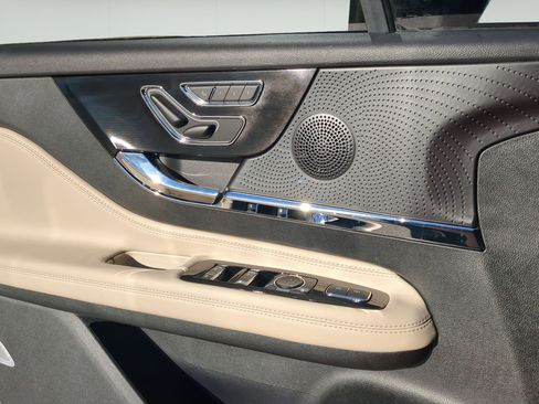 New 2026 Lincoln Corsair Reserve FWD image 12