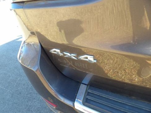 Used 2014 Jeep Grand Cherokee Overland image 16