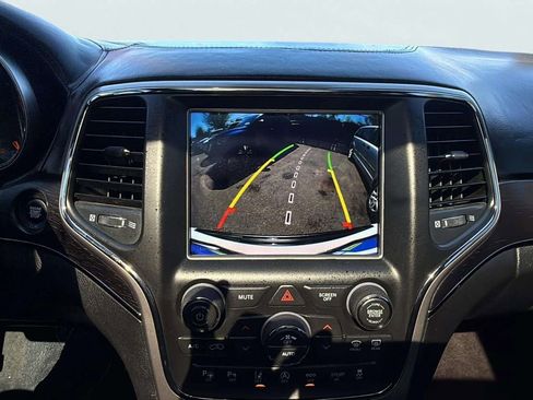 Used 2018 Jeep Grand Cherokee High Altitude AWD/4WD image 12