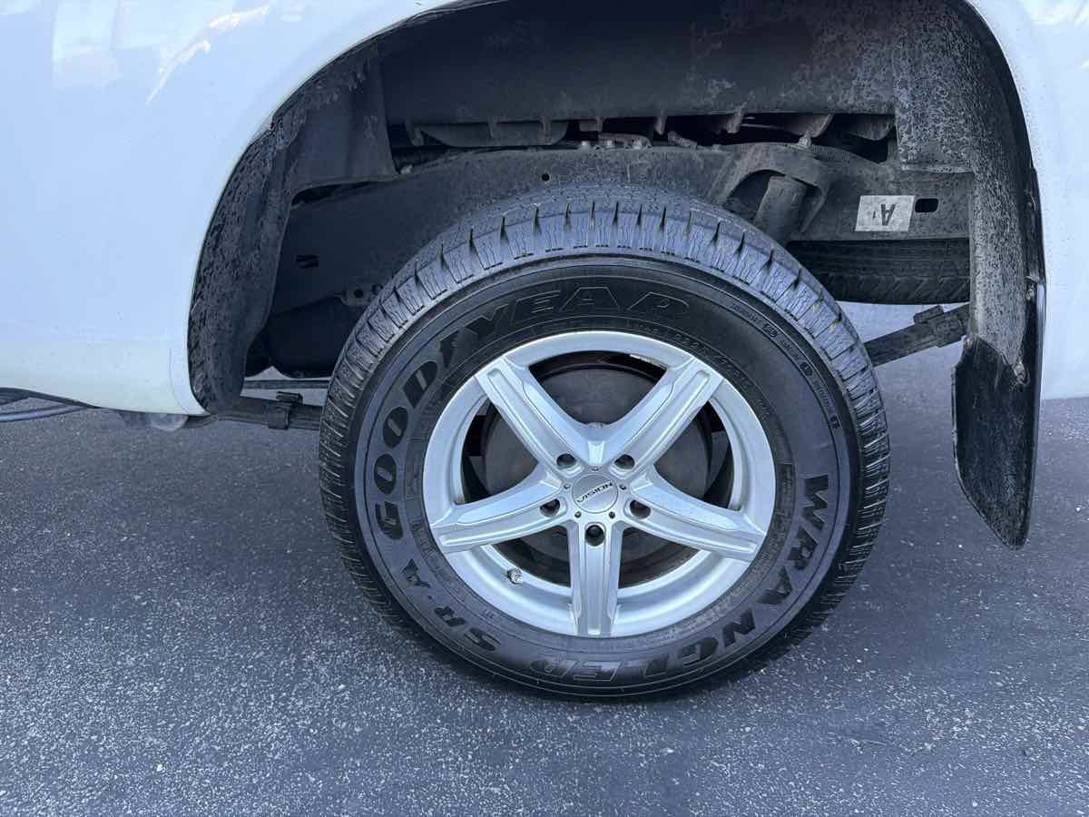 Used 2013 Toyota Tacoma 2WD Regular Cab image 32