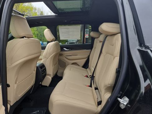New 2026 Jeep Grand Cherokee Limited AWD/4WD image 22