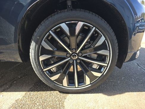 New 2026 Volvo XC60 T8 Ultra w/ Protection Package Premier AWD/4WD image 9