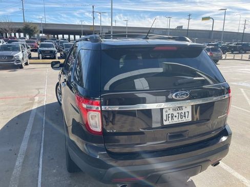 Used 2014 Ford Explorer XLT w/ Equipment Group 202A image 5