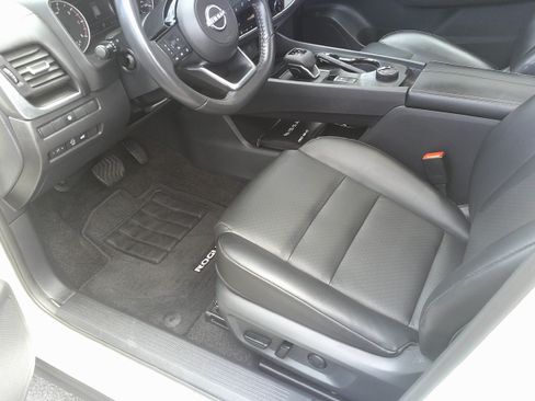 Used 2023 Nissan Rogue SV w/ SV Premium B Package AWD/4WD image 17