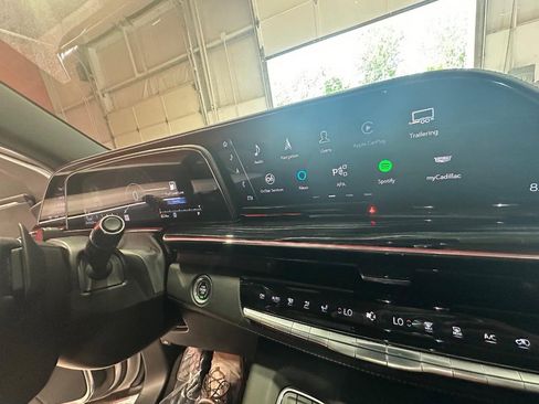 Used 2022 Cadillac Escalade Sport w/ Touring Package AWD/4WD image 30