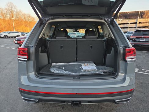 New 2026 Volkswagen Atlas SE image 5