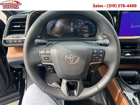 New 2026 Toyota Crown Signia image 12