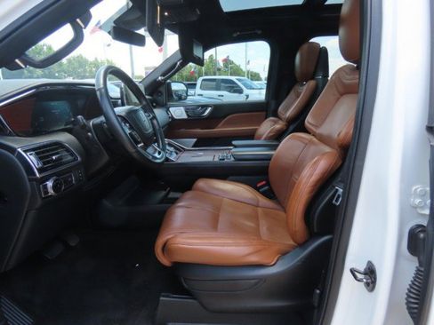 Used 2021 Lincoln Navigator L Reserve w/ Luxury Package AWD/4WD image 24
