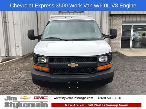 Used 2015 Chevrolet Express 3500 image 3