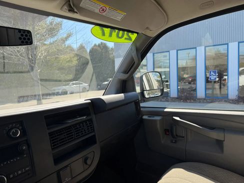 Used 2017 Chevrolet Express 2500 Extended image 16