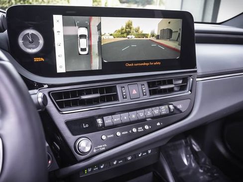 Certified 2025 Lexus ES 300h w/ Accessory Package (Z2) FWD image 16