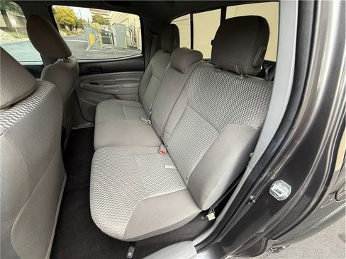 Used 2013 Toyota Tacoma PreRunner image 13