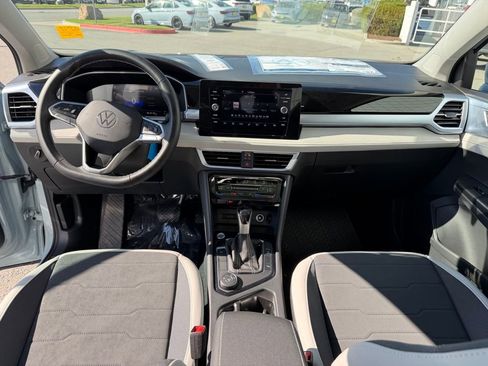 New 2026 Volkswagen Taos SE AWD/4WD image 16