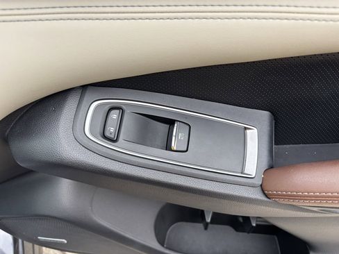 Used 2019 Subaru Ascent Touring w/ Popular Package #2 image 29