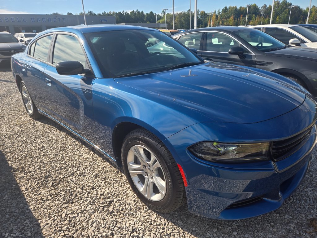 Used 2023 Dodge Charger SXT RWD image 2