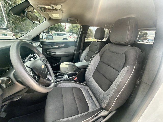 Used 2025 Chevrolet TrailBlazer LT AWD/4WD image 18