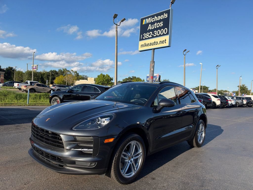 Used 2021 Porsche Macan w/ Premium Package AWD/4WD image 2