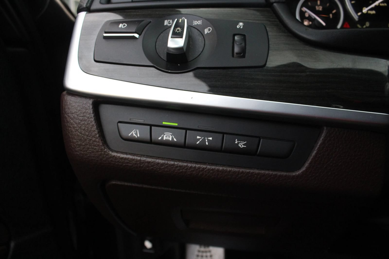 Used 2014 BMW 550i xDrive Sedan AWD/4WD image 28