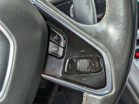 Used 2021 Chevrolet Corvette Stingray Coupe w/ 1LT image 23