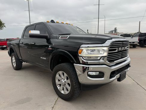 Used 2022 RAM 2500 Laramie AWD/4WD image 4