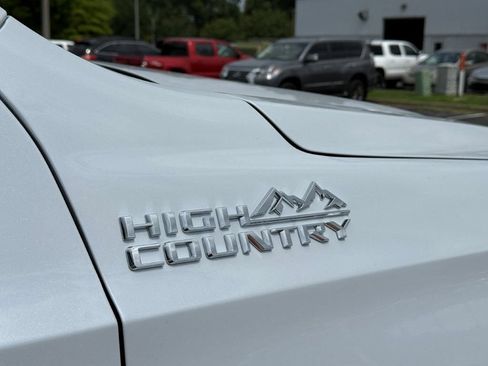 New 2026 Chevrolet Tahoe High Country w/ Sun And Tow Package AWD/4WD image 9