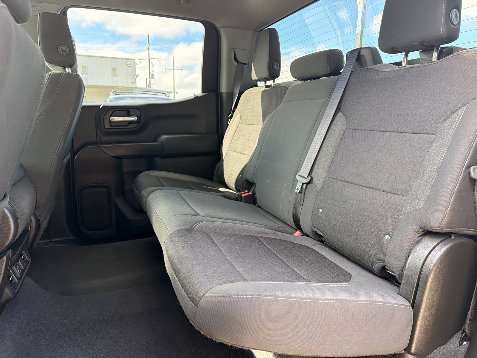 Used 2021 Chevrolet Silverado 1500 LT AWD/4WD image 12