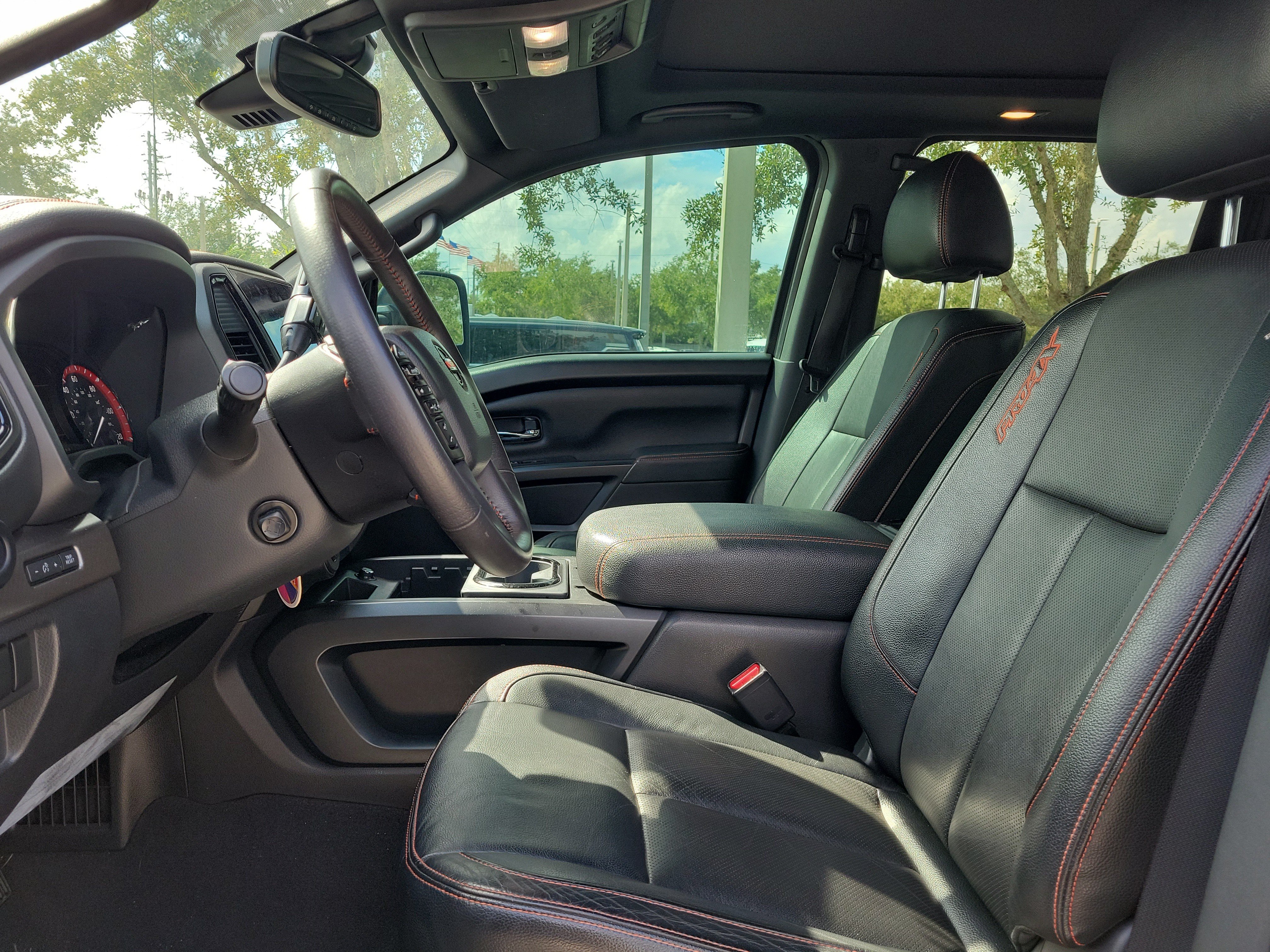 Used 2021 Nissan Titan PRO-4X w/ Pro-4x Convenience Package AWD/4WD image 11