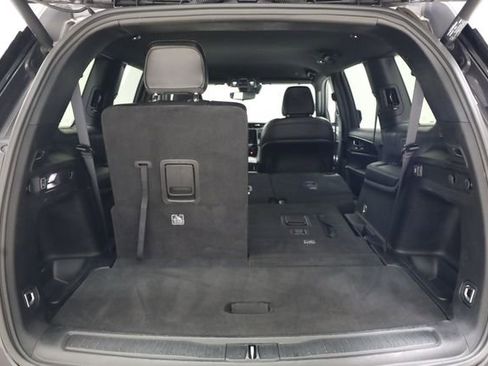 Used 2024 Jeep Grand Cherokee L Laredo image 34