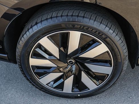 New 2026 Volvo EX90 Plus RWD image 13