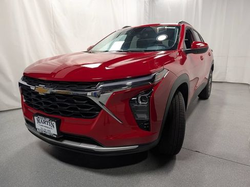 New 2026 Chevrolet Trax LT w/ Driver Confidence Package FWD image 7