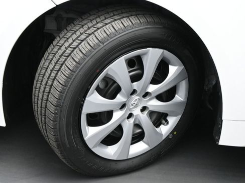 Used 2023 Toyota Corolla LE FWD image 18