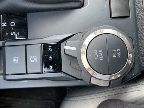 Certified 2025 Toyota Tacoma SR5 image 22