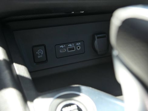 Used 2024 Nissan Sentra SV FWD image 20