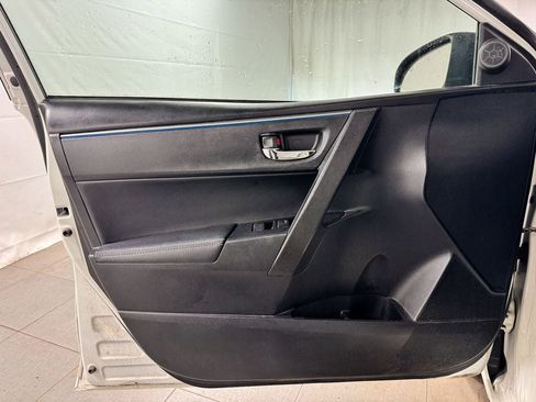 Used 2014 Toyota Corolla S Premium image 15