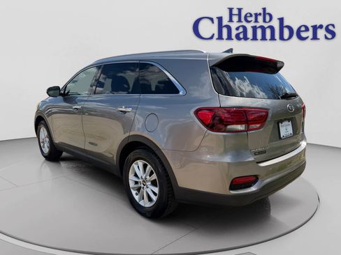 Used 2019 Kia Sorento AWD w/ LX Convenience Package image 3