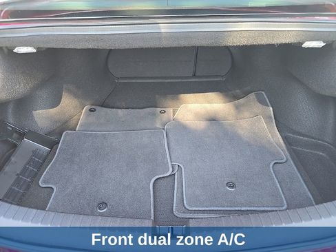 Used 2019 Acura TLX image 9