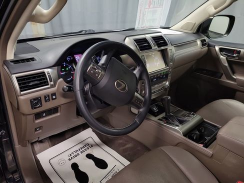 Used 2019 Lexus GX 460 image 14
