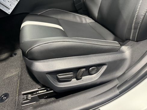 New 2026 Toyota Camry Hybrid image 32