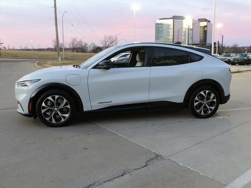 Used 2022 Ford Mustang Mach-E Premium image 3