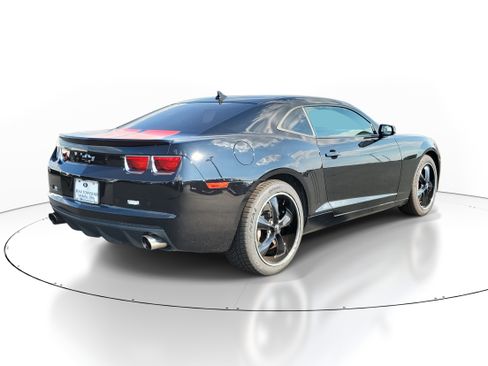 Used 2013 Chevrolet Camaro SS w/ RS Package image 4