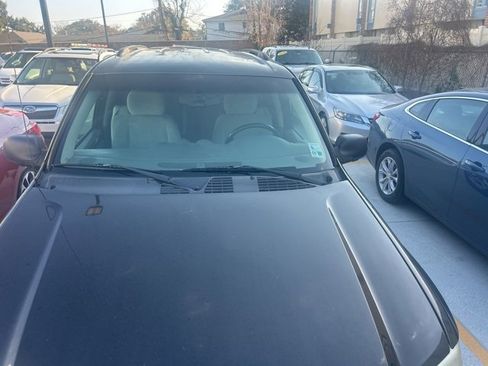 Used 2008 GMC Envoy SLE image 3