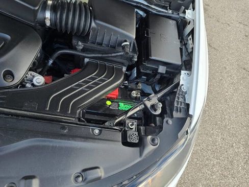 Used 2020 Chrysler Pacifica Touring w/ Advanced Safetytec Group image 64