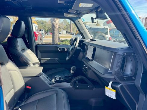 New 2025 Ford Bronco Big Bend w/ Black Diamond Package AWD/4WD image 7