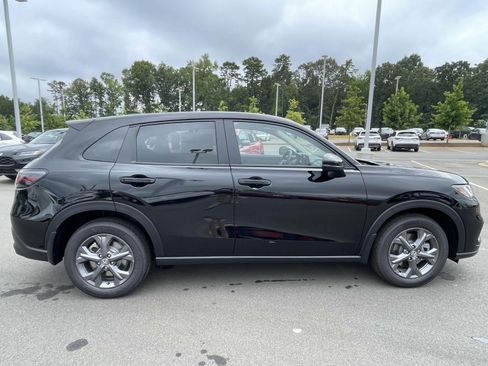 Used 2026 Honda HR-V LX image 9