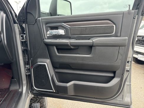 New 2026 RAM 2500 Laramie w/ Night Edition image 33